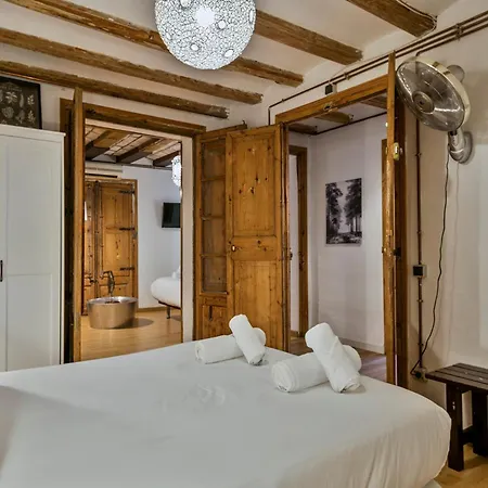 Apartment Encanto En Las Ramblas: Espacio Perfecto Para 9 *
